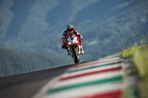 kayun体育官方app下载-广东男篮半决赛大胜纽约尼克斯，哈登砍下8记关键球，全场沸腾