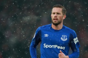 -JackeyLove连续五场比赛得分超神回归，独行侠挑战极限！